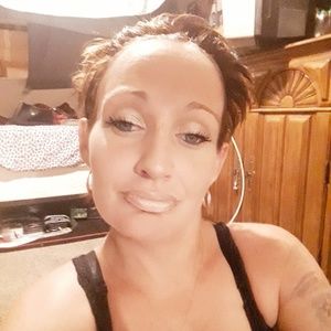 I am selling clothing,shoes,boots,jackets